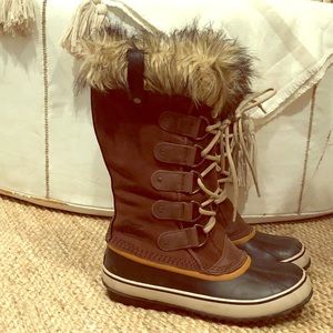 Sorel Joan of Arctic Boots